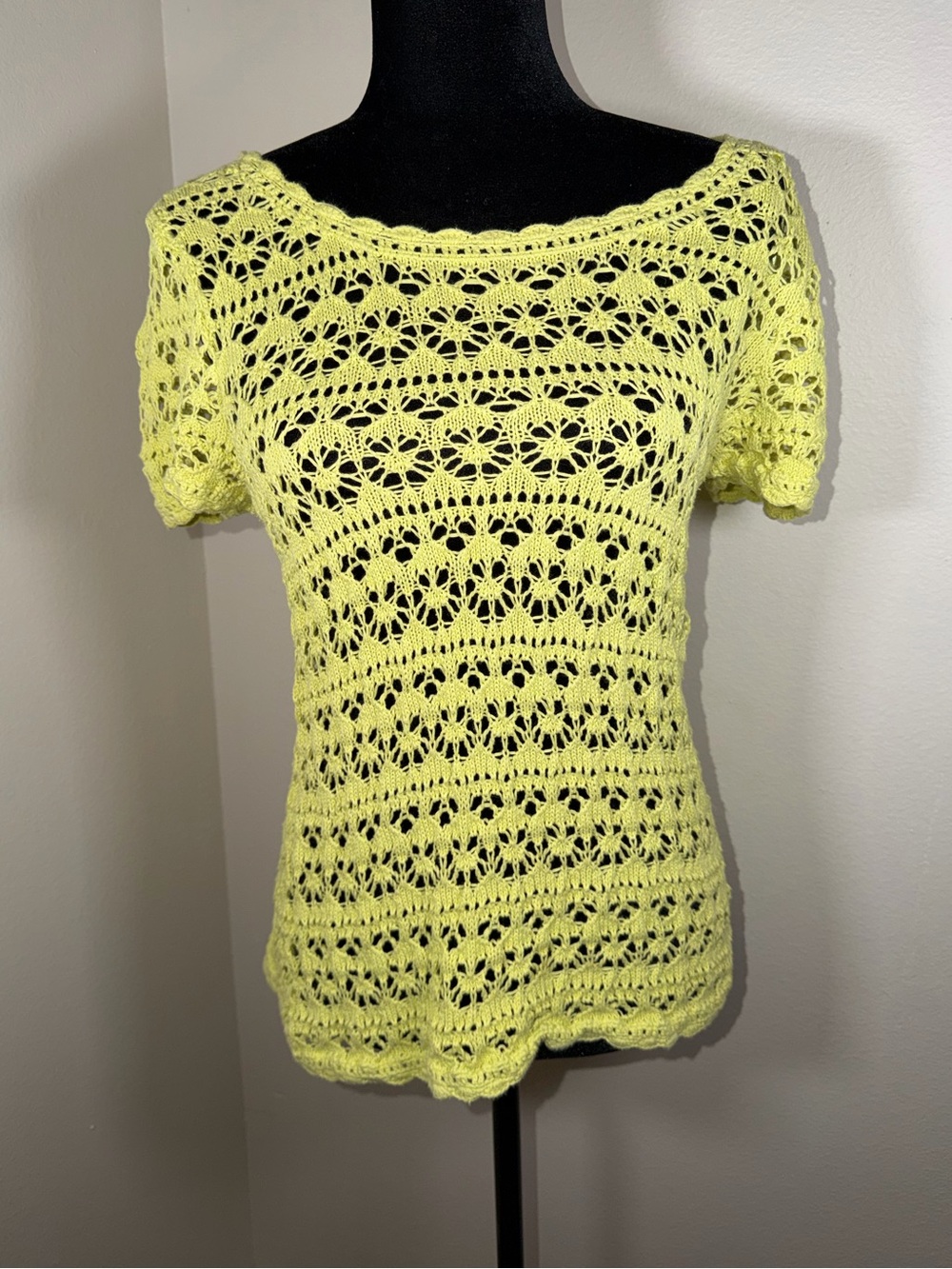 Vince Camuto Crochet Knit Sheer Fairy Boho Hippie Sweater Top Lime Highlighter